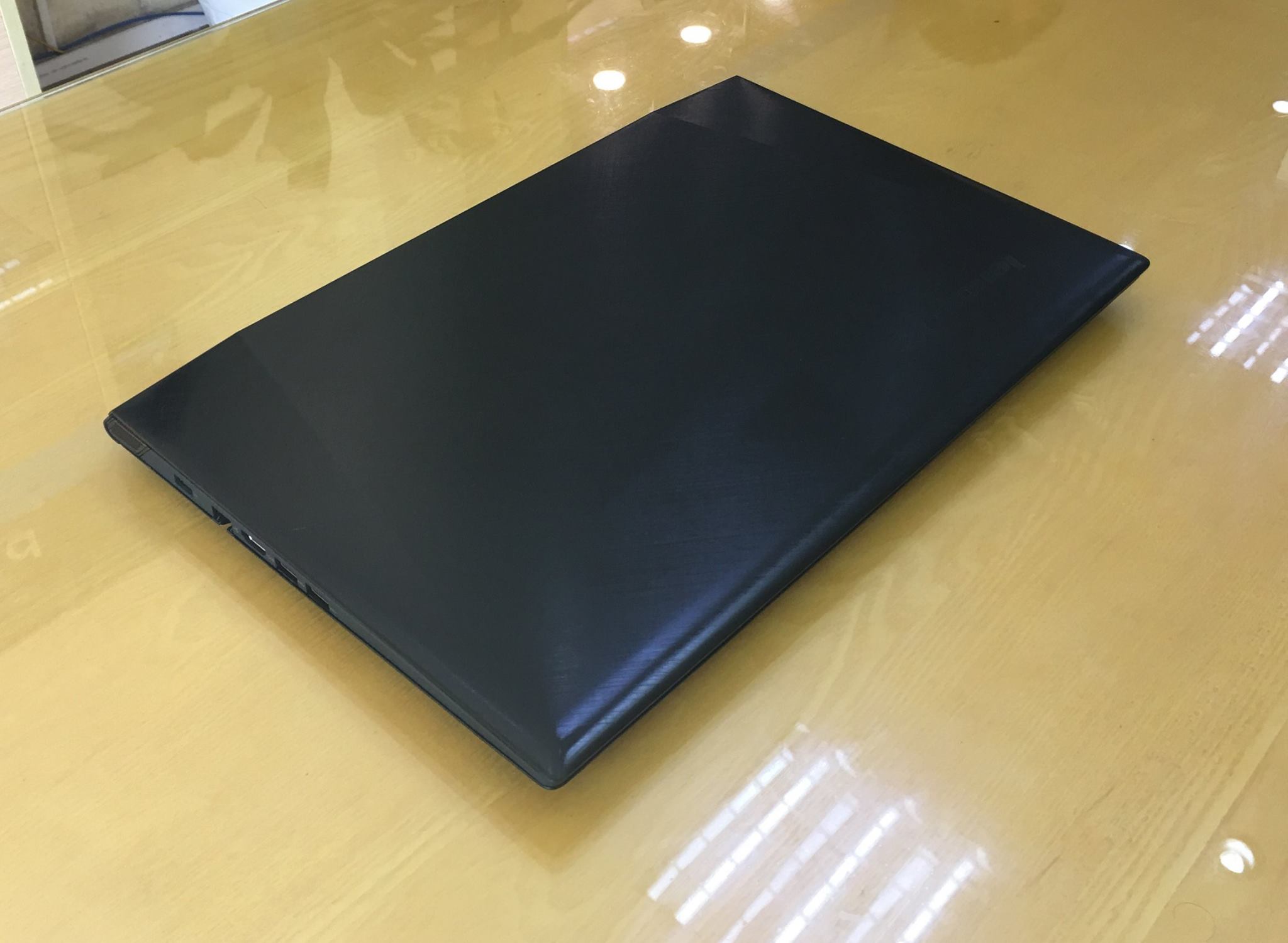 Laptop Lenovo Gaming Y5070-6.jpg